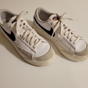 Nike Blazer Low Platform